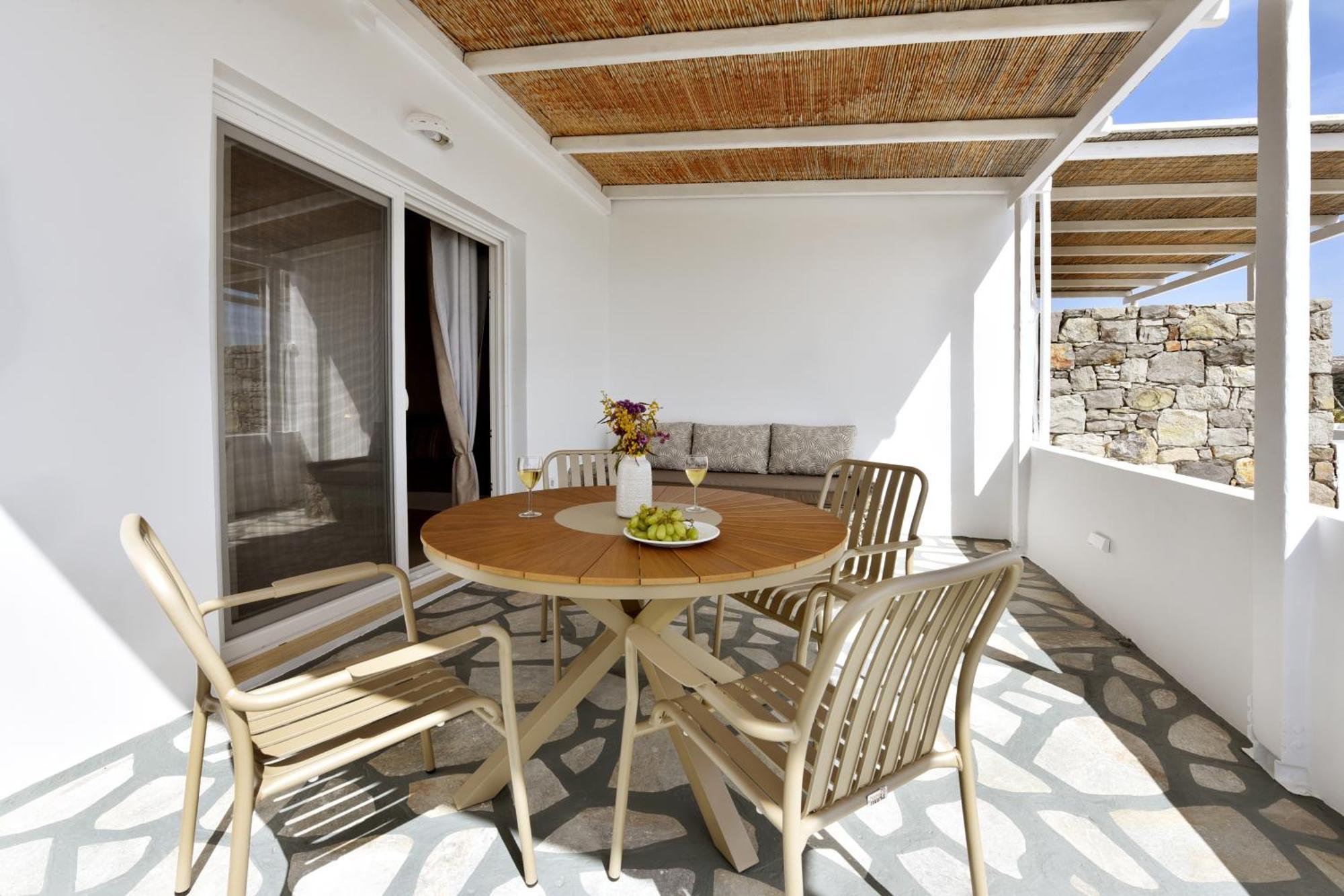 Giourgas Studios & Apartments Provatas Exterior photo