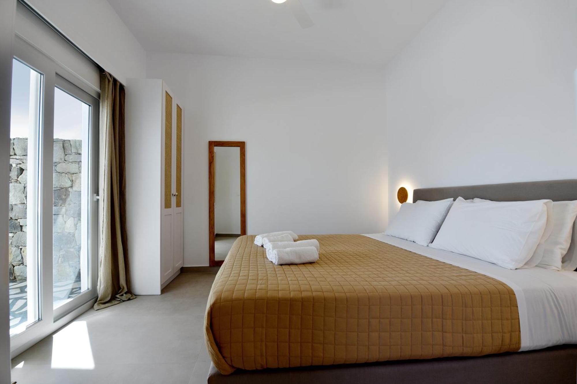 Giourgas Studios & Apartments Provatas Exterior photo