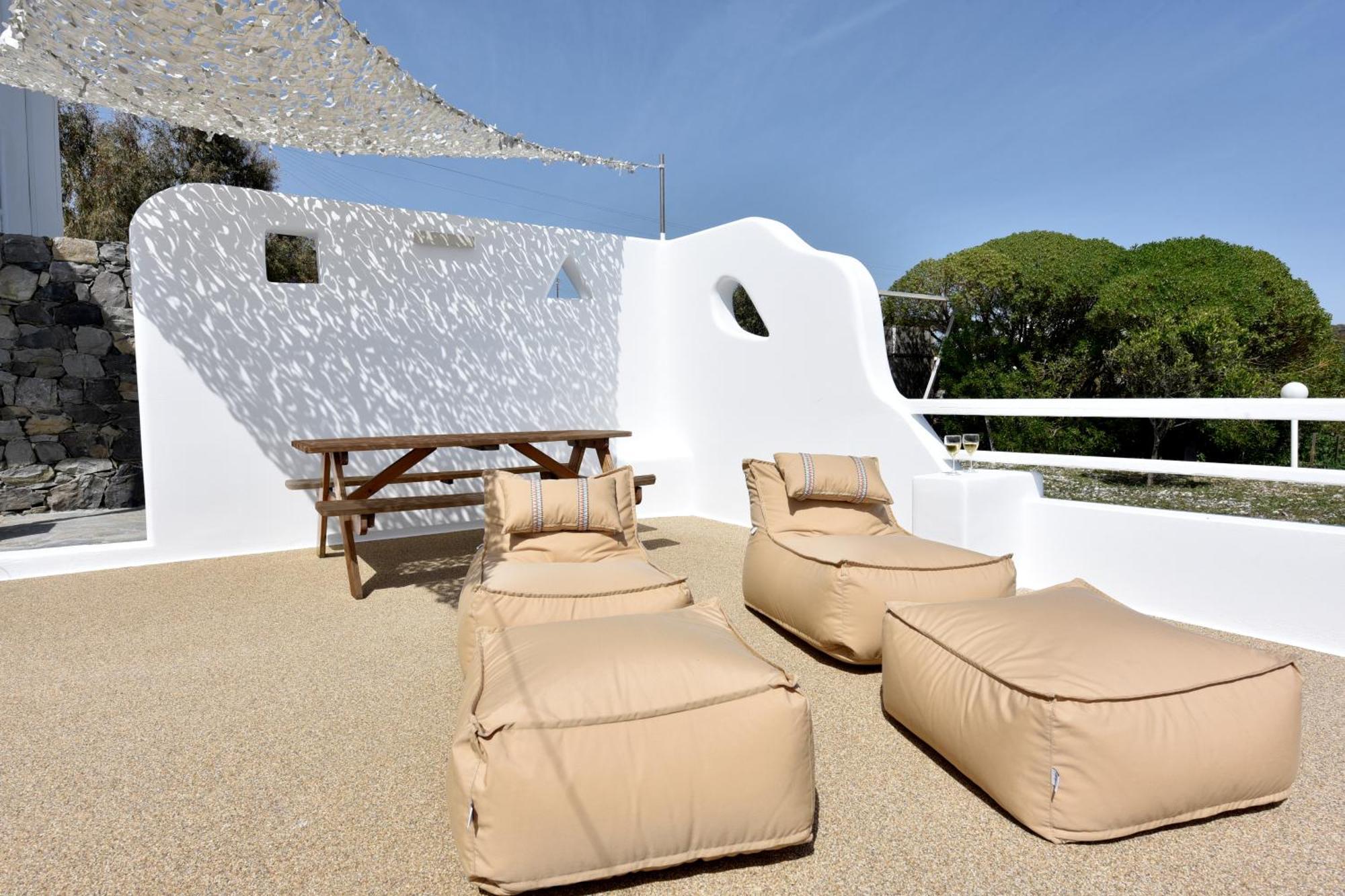 Giourgas Studios & Apartments Provatas Exterior photo