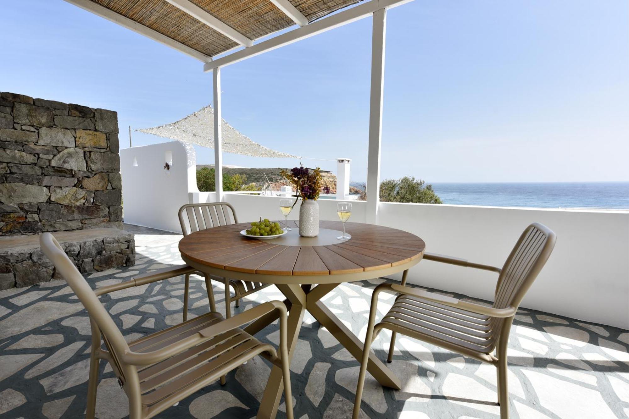 Giourgas Studios & Apartments Provatas Exterior photo